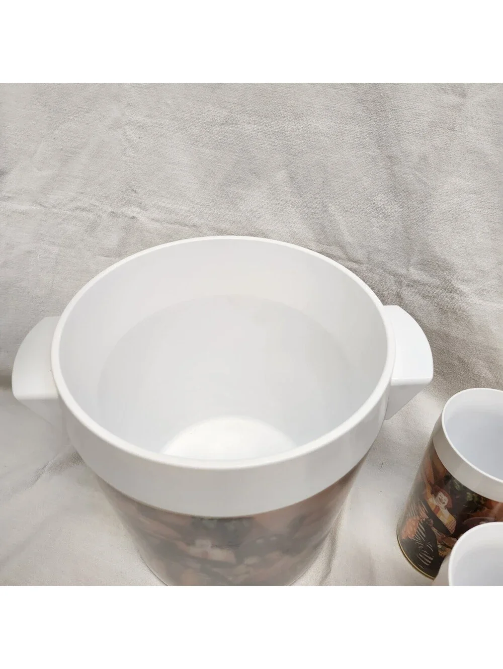 Vintage 1974 McDonalds Thermo Serv Ice Bucket with 4 Cups Nice Condition